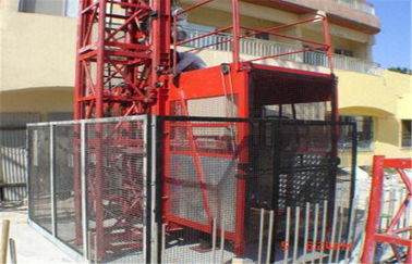 Painted  / Hot Galvanized Handling Machine Construction Passenger Hoist SC100 / 100